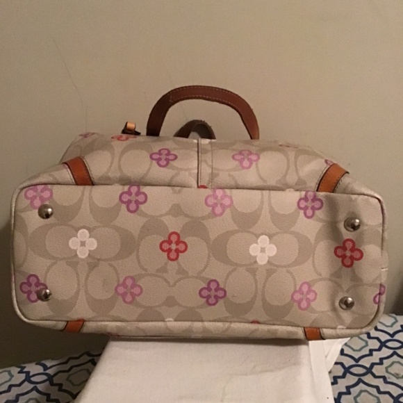 🔥COACH, Shoulder bag, see photos , very light stains on inside, exterior great - Picture 4 of 12